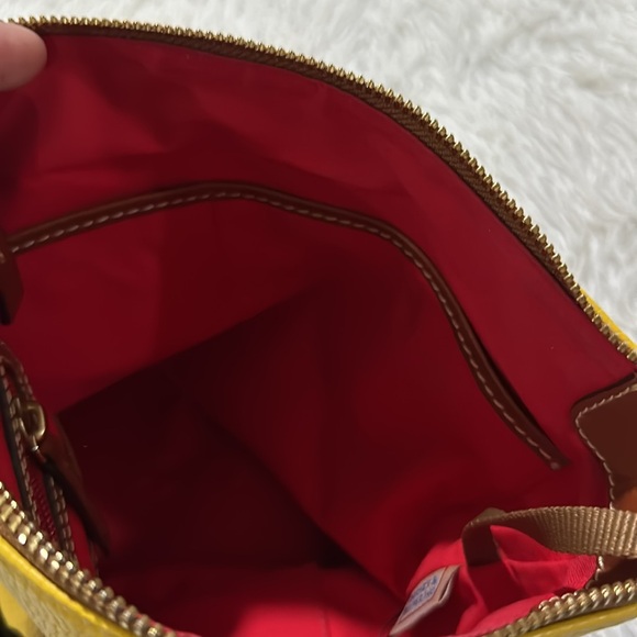 Dooney and bourke yellow leather cross body purse - Picture 9 of 9